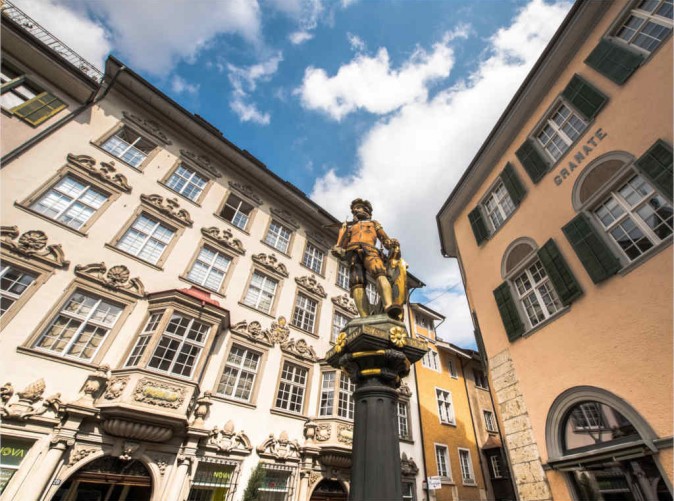 99_Schaffhausen_Landsknechtbrunnen_Copyright BrunoSternegg